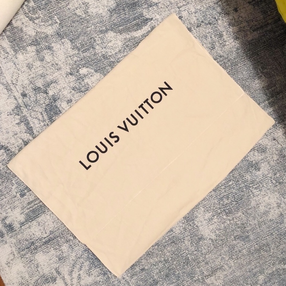 louis vuitton dust bag